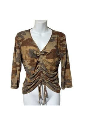 No Boundaries Brown & Tan Camo Ruched V-Neck Long Sleeve Top